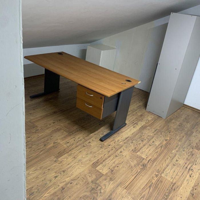 Üürile äripind, büroo, kaubandus, teenindus – 15 m²